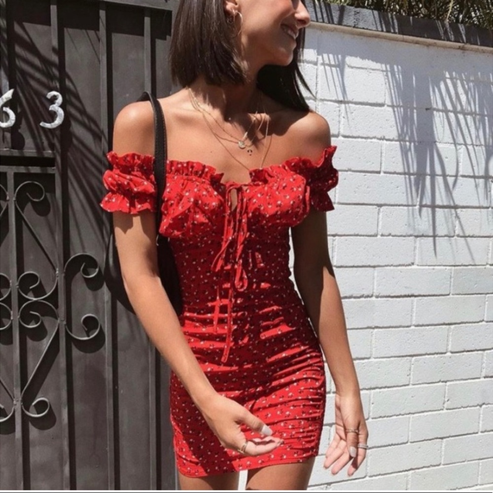 Princess Polly Gracie Off Shoulder Red Floral Print Mini Dress size 4